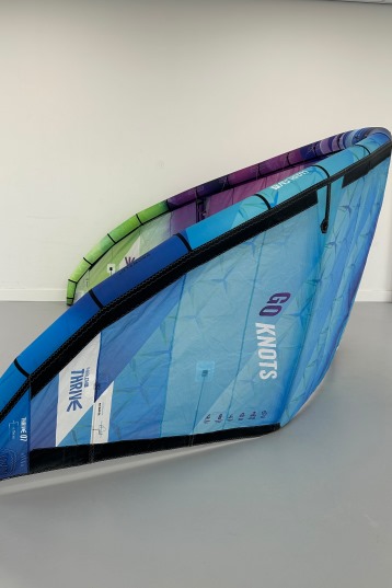 Harlem Kitesurfing-Thrive Kite (DEMO)