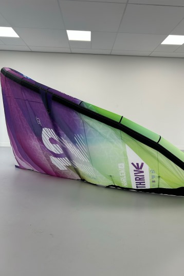 Harlem Kitesurfing-Thrive Kite (DEMO)