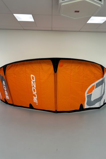 Ozone-Edge V12 Kite (DEMO)