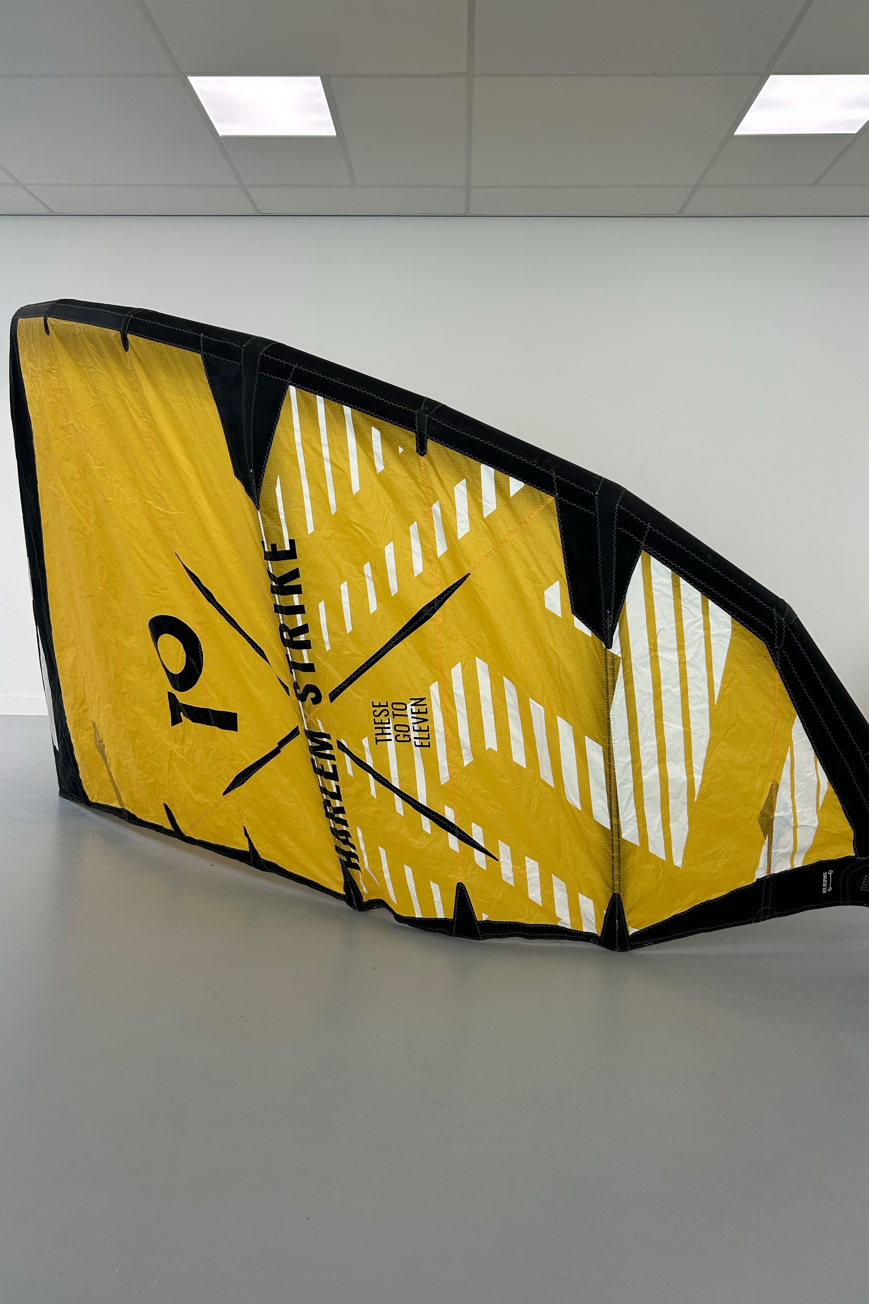 Harlem Kitesurfing-Harlem Strike V1 Kite (2nd)