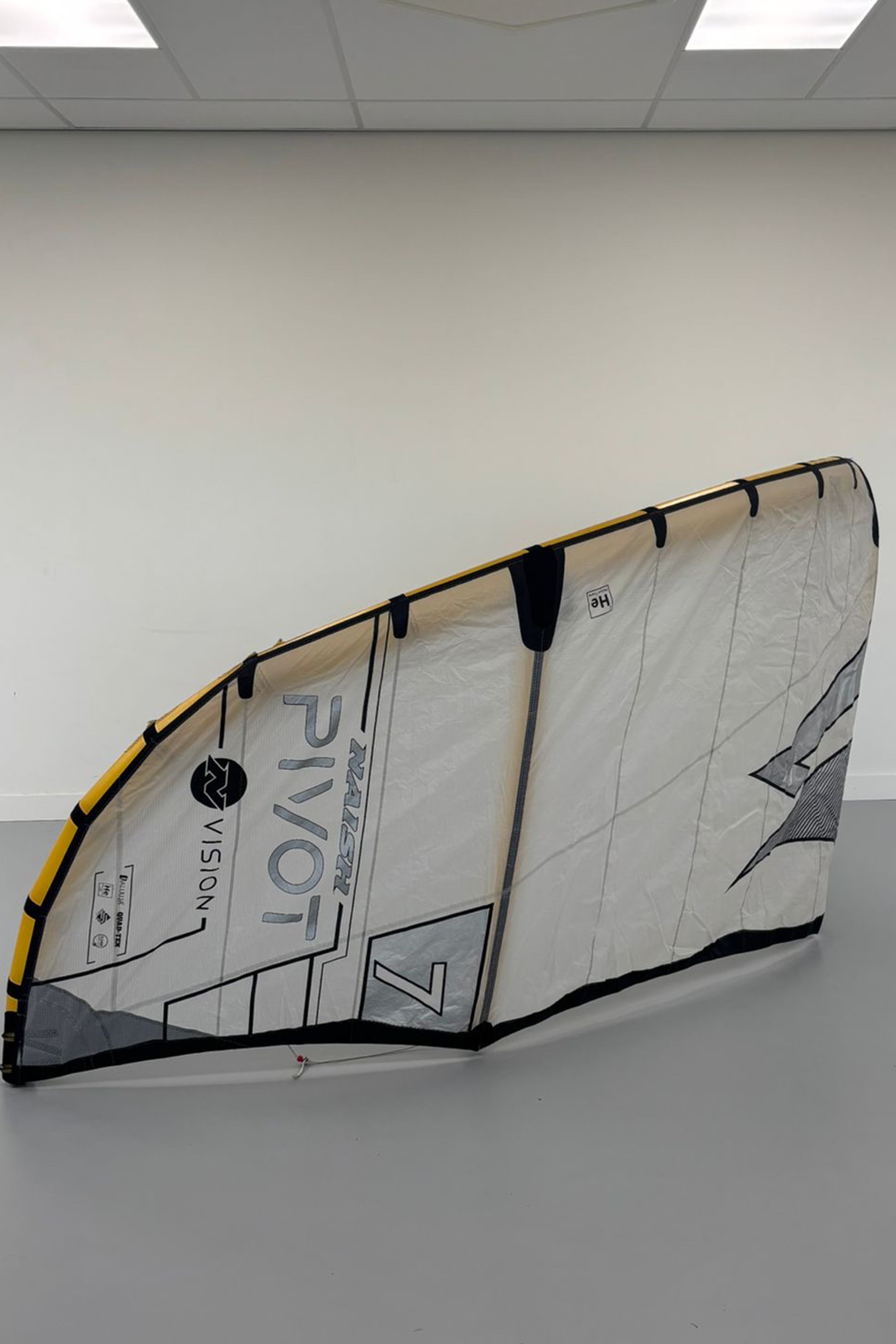 Naish-Pivot NVision 2024 Kite (DEMO)