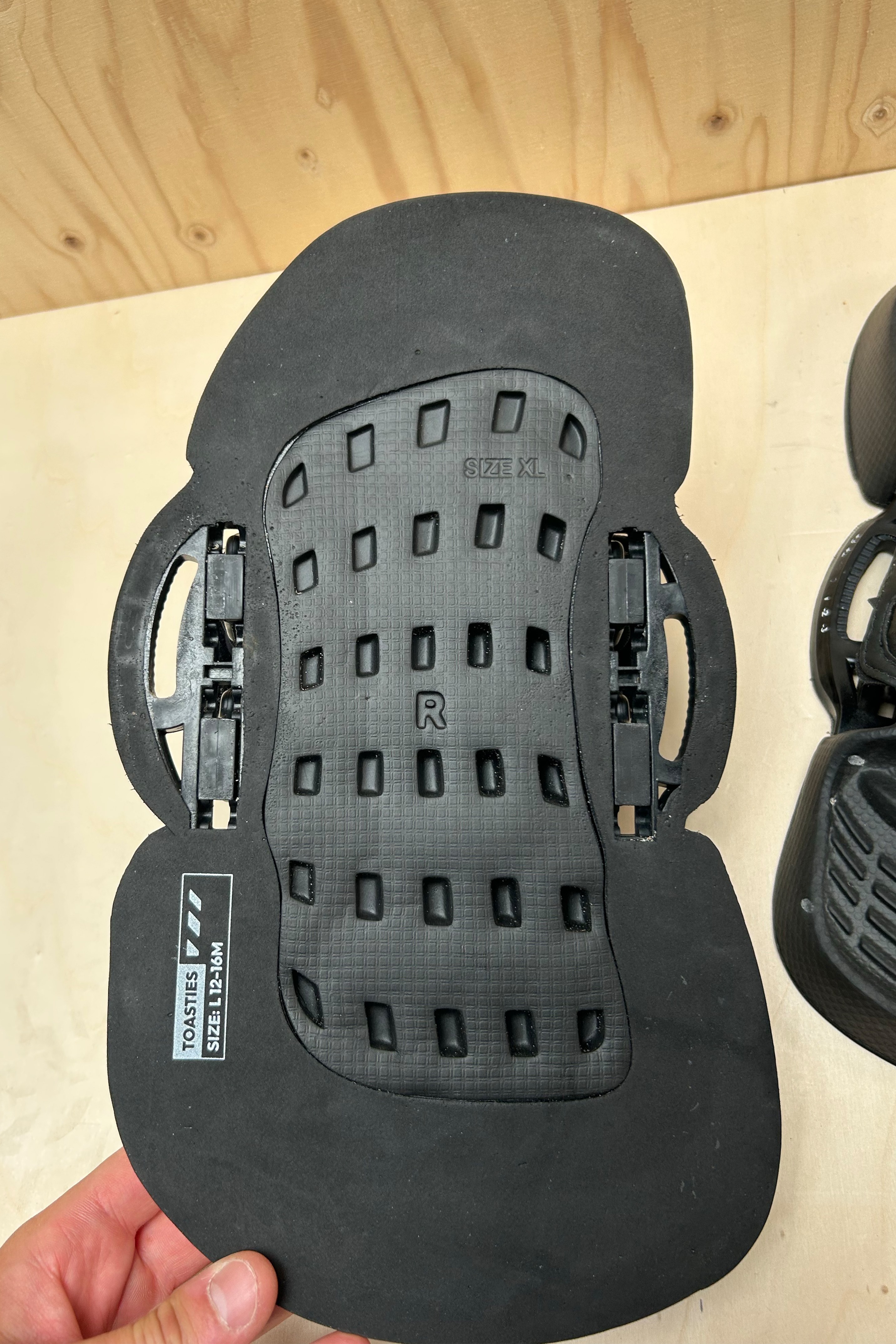 Reedin Kiteboarding-Toasties Pads & Straps (DEMO)