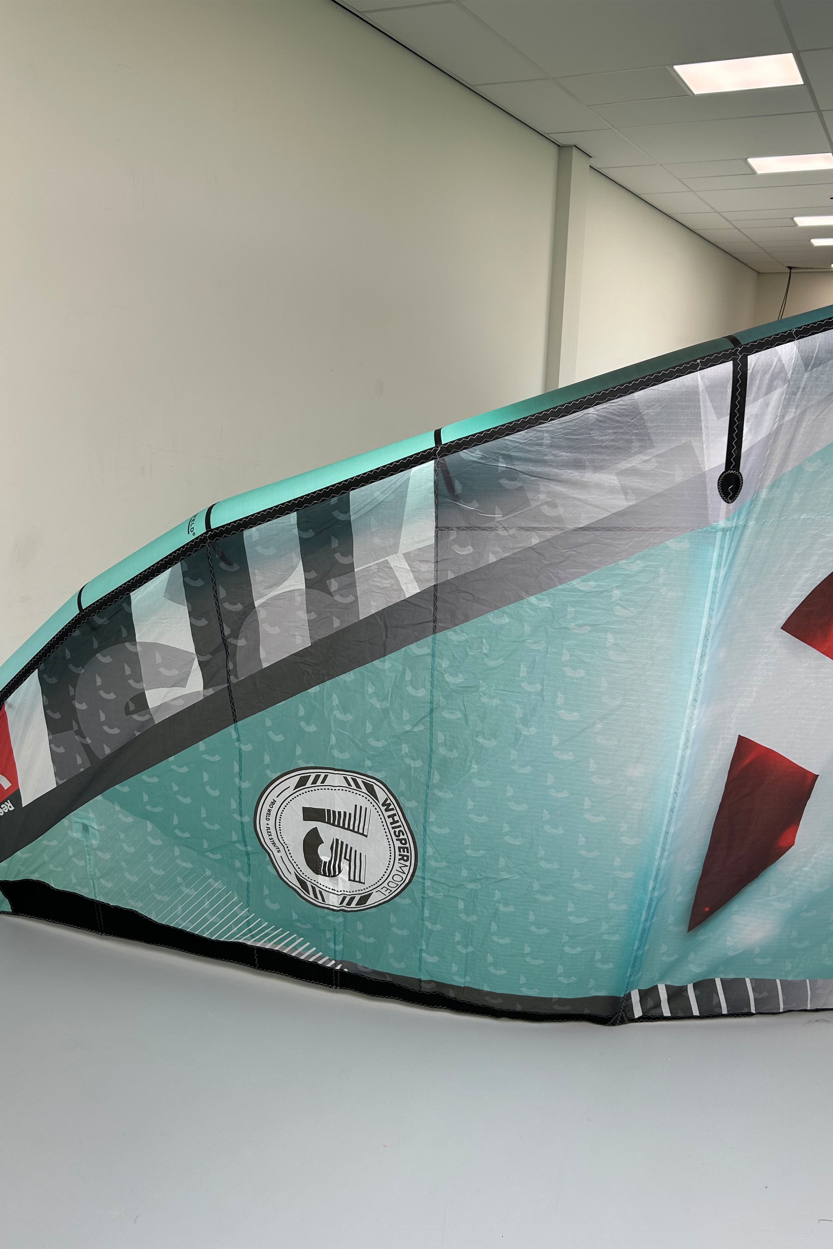 Reedin Kiteboarding-Whisper Model Kite (2nd)